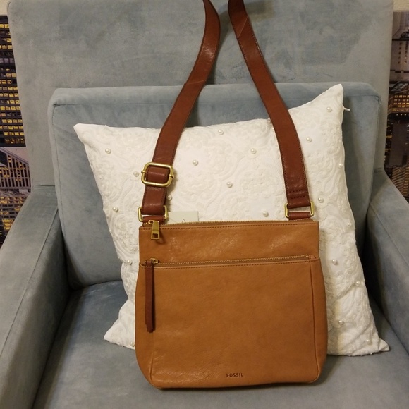 SOLD, SOLD, NEW FOSSIL CROSSBODY BAG - Picture 3 of 7